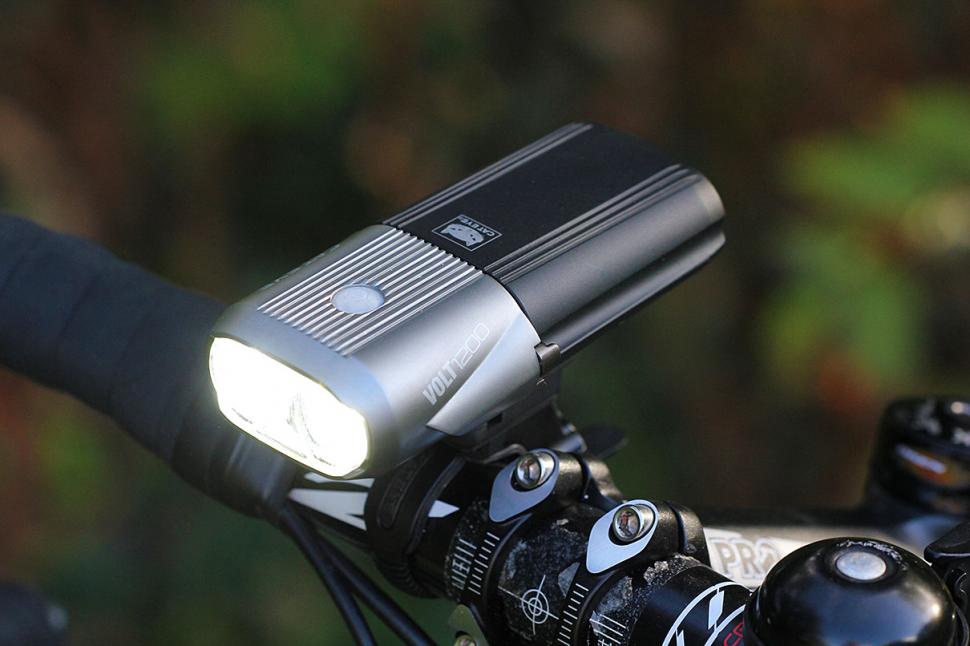 Cateye volt 1300 store front bike light